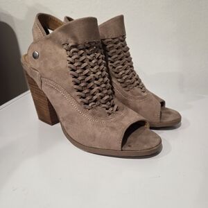 Peep-Toe Heeled Boots